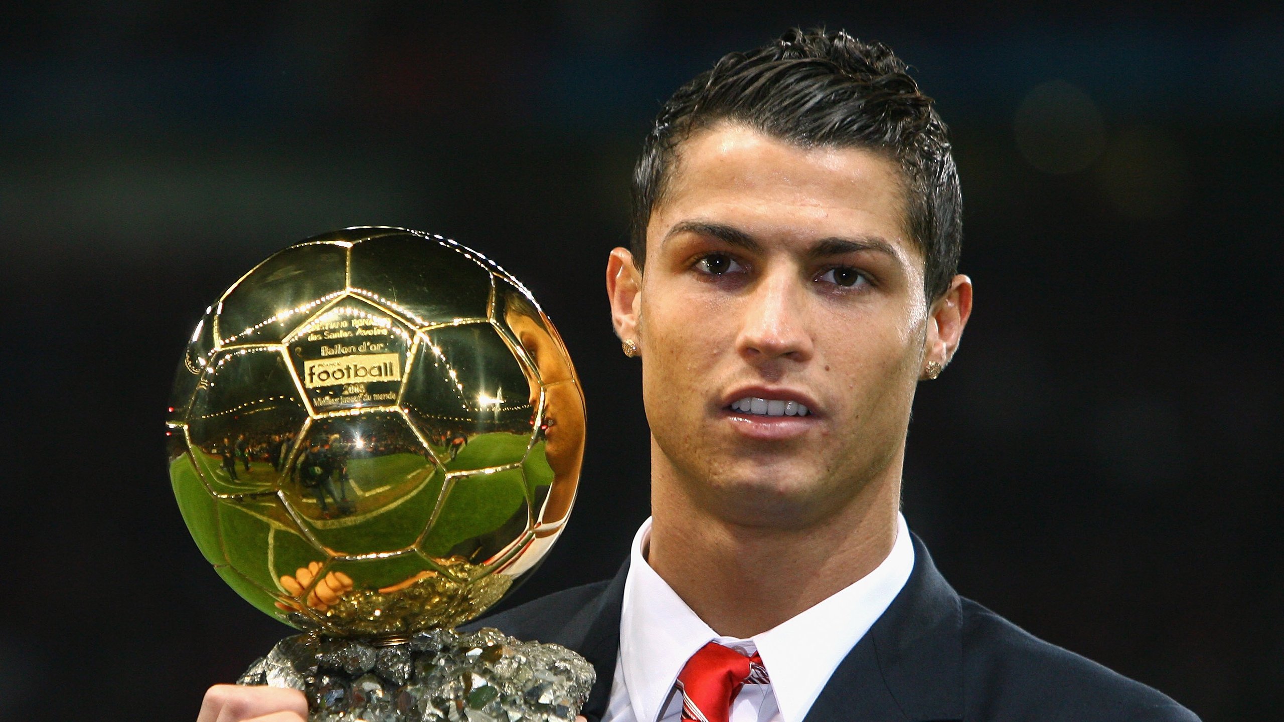 开云体育网页版入口-史上最炫目的“长距离远射”瞬间，距离长短还是远近